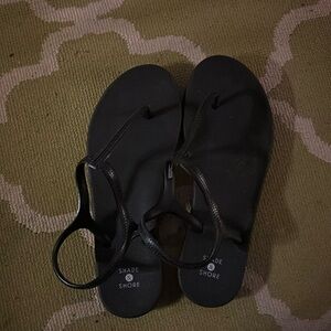 Black sandals.  Never worn size 9